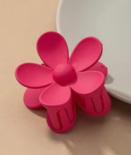 Load image into Gallery viewer, Daisy Flower Claw Clip
