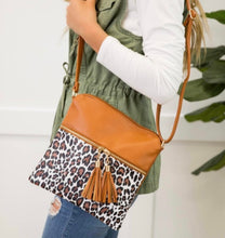 Load image into Gallery viewer, Adeline Leopard Crossbody Purse
