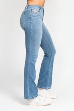 Load image into Gallery viewer, Jocelyn Judy Blue Jeans
