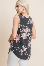 Load image into Gallery viewer, Lucy Floral Tank
