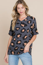 Load image into Gallery viewer, Kailyn Leopard Tee
