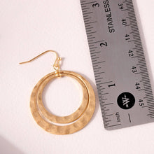 Load image into Gallery viewer, Layered Circle Earrings
