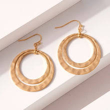 Load image into Gallery viewer, Layered Circle Earrings
